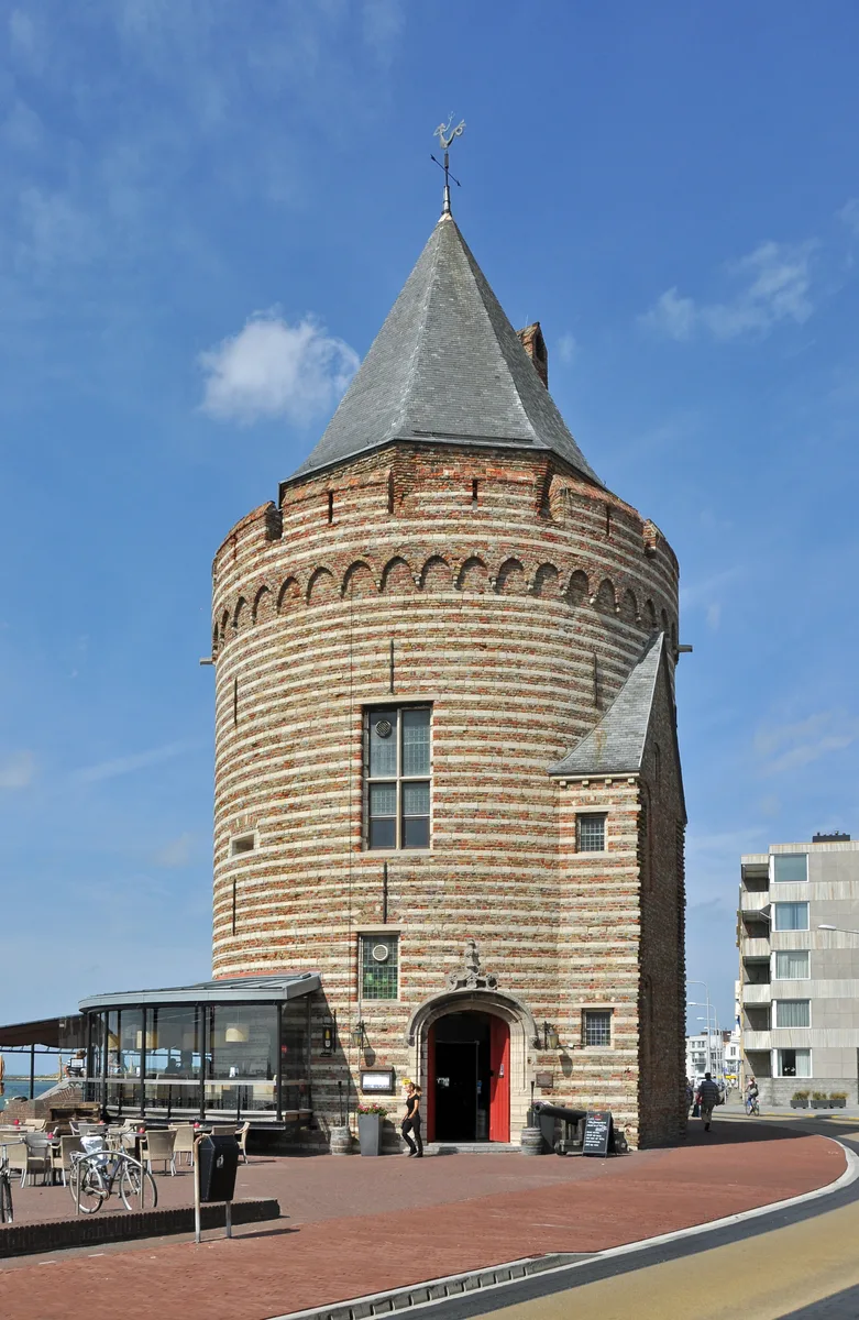 Historische Gevangentoren aan de boulevard van Vlissingen